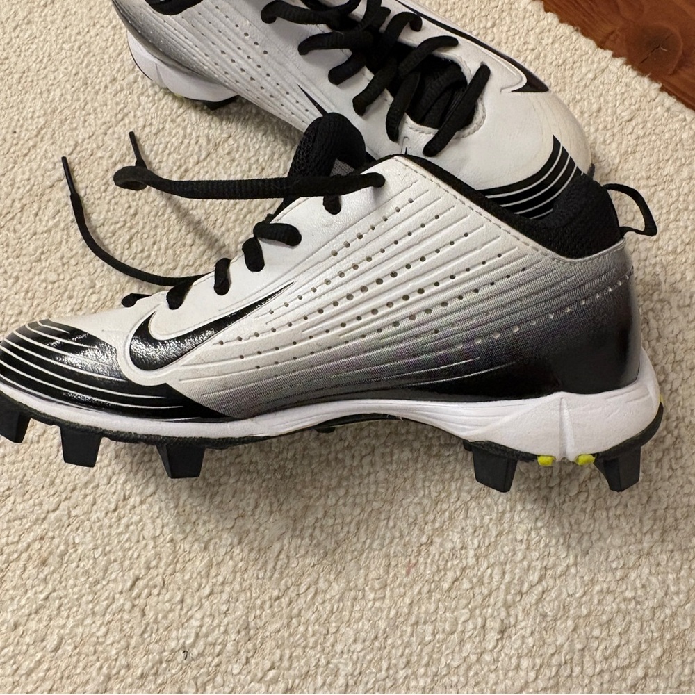 Nike Black and White Athletic Cleats